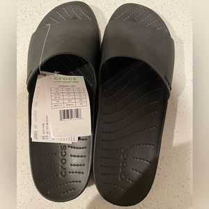 BRAND NEW WITH TAG NEVER WORN Crocs Splash Slides Size 9